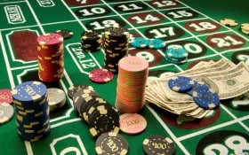 Antarmuka dashboard idcjoker88 menampilkan kategori permainan kasino langsung, sportsbook, dan slot game