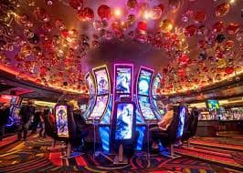Dasbor bonus dan hadiah di Fishing Arcade menampilkan bonus mingguan dan poin akumulasi